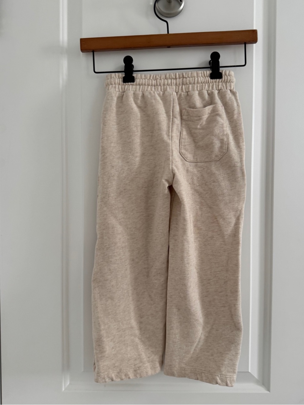 MINI BODEN Kids' Appliqué Wide Leg
Cream oatmeal Sweatpants little girl 4 - 5 Y - Picture 6 of 10